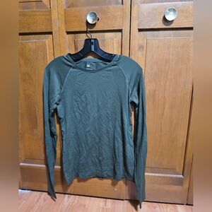 Women's Green Long Sleeve Athletic Shirt